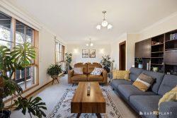 18 Vicarage Way, Watsonia North VIC 3087, Australia