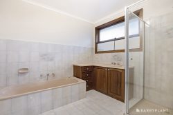 18 Vicarage Way, Watsonia North VIC 3087, Australia