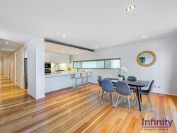 1/5 Waverley Cres Bondi Junction NSW 2022, Australia