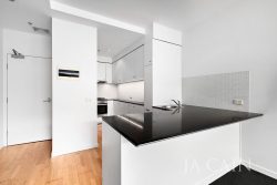 Unit 208/166 Wellington Parade East Melbourne VIC 3002, Australia