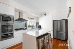 17 William St, Newtown VIC 3220, Australia