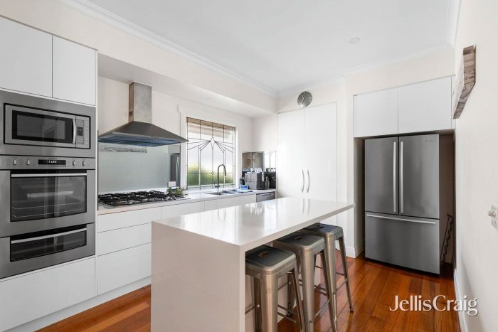 17 William St, Newtown VIC 3220, Australia