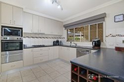 22 Willoughby Ave, West Wodonga VIC 3690, Australia