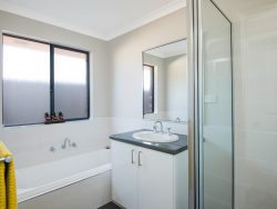 33A Harvey St, South Kalgoorlie WA 6430, Australia