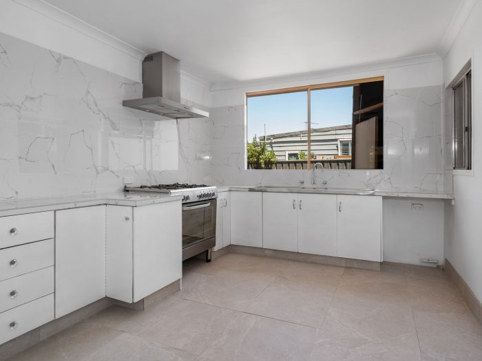 42A Johnston St, Boulder WA 6432, Australia