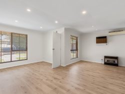 Unit 9/32A McMahon Rd, Morphett Vale SA 5162, Australia