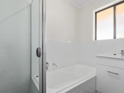 Unit 9/32A McMahon Rd, Morphett Vale SA 5162, Australia