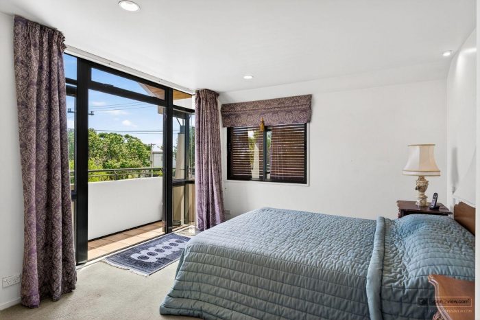 12A Saltburn Road, Milford, North Shore City, Auckland, 0620, New Zealand