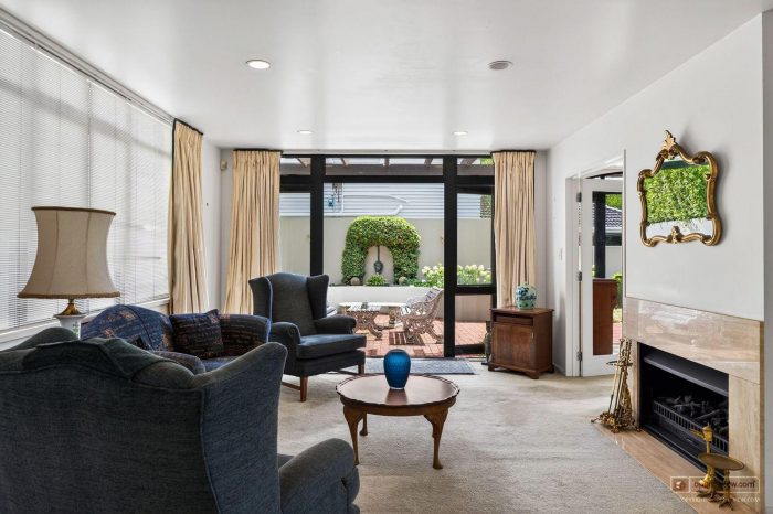 12A Saltburn Road, Milford, North Shore City, Auckland, 0620, New Zealand