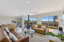 9 Cheswick St, Avoca Beach NSW 2251, Australia