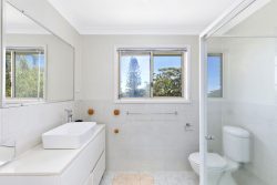 9 Cheswick St, Avoca Beach NSW 2251, Australia