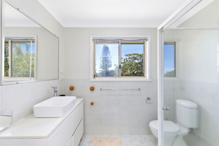 9 Cheswick St, Avoca Beach NSW 2251, Australia
