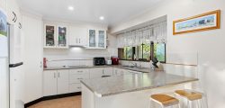 65 Bellinghams Hill Rd, Ararat VIC 3377, Australia