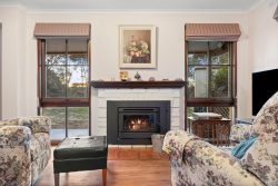 65 Bellinghams Hill Rd, Ararat VIC 3377, Australia