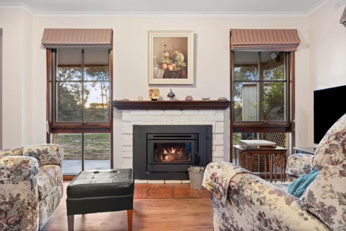 65 Bellinghams Hill Rd, Ararat VIC 3377, Australia