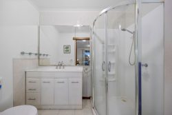 65 Bellinghams Hill Rd, Ararat VIC 3377, Australia