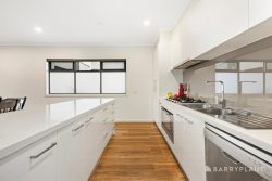 Unit 2/32 Burns Ave, Clayton South VIC 3169, Australia