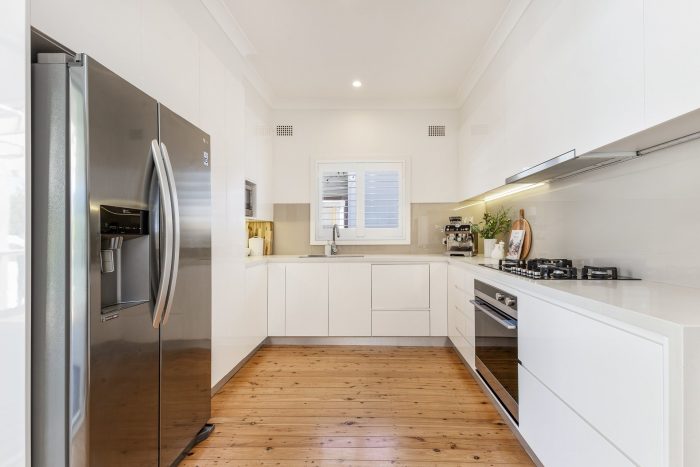 4 Burrawalla Rd, Caringbah NSW 2229, Australia