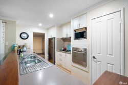 86 Challis Rd, Seville Grove WA 6112, Australia