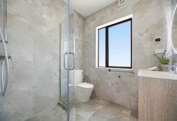 33E Garadice Road, Rothesay Bay, North Shore City, Auckland, 0630, New Zealand