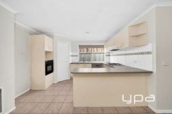 1 Erindale Pl, Craigieburn VIC 3064, Australia