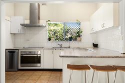 76 Canarys Rd, Roselands NSW 2196, Australia