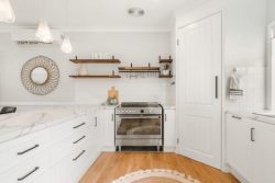 6 Jessika Ct, Andergrove QLD 4740, Australia