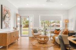 6 Jessika Ct, Andergrove QLD 4740, Australia