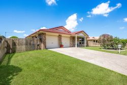 3 Katie Ct, Ooralea QLD 4740, Australia