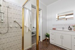 Unit 5/1108 Howitt Street, Wendouree VIC 3355, Australia