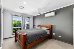 122 Ibis Blvd, Eli Waters QLD 4655, Australia