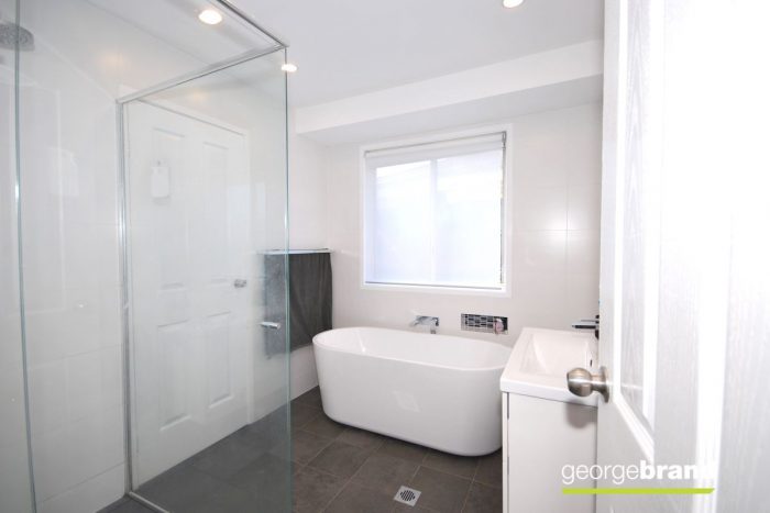 138 Langford Dr, Kariong NSW 2250, Australia