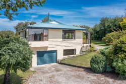 9 Mount Street, Waikouaiti, Dunedin, Otago, 9510, New Zealand
