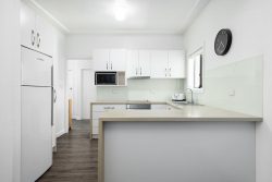 74 Stoddart St, Roselands NSW 2196, Australia