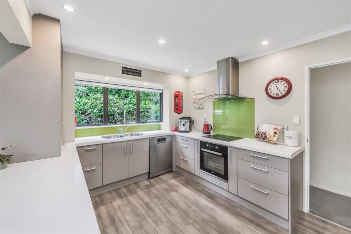 34 Royleen Street, Casebrook, Christchurch City, Canterbury, 8051, New Zealand