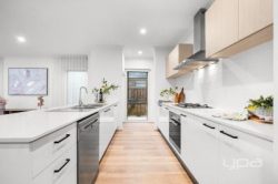 376 Saltwater Promenade, Point Cook VIC 3030, Australia