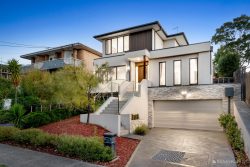 Unit 1/68 Saxonwood Dr, Doncaster East VIC 3109, Australia