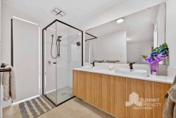 16 Serpens Rd, Australind WA 6233, Australia