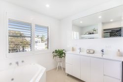 15 Shoalhaven Rd, Cowes VIC 3922, Australia