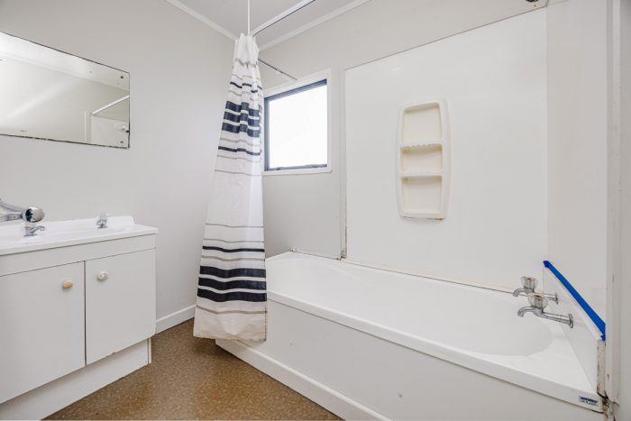 2/5 Solveig Place, Randwick Park, Manukau City, Auckland, 2105, New Zealand