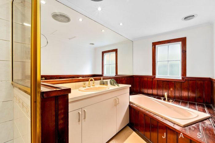 11 Stanley St, West Footscray VIC 3012, Australia