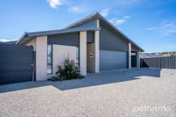 39 Sweetwater Rd, Midway Point TAS 7171, Australia