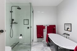 39 Sweetwater Rd, Midway Point TAS 7171, Australia