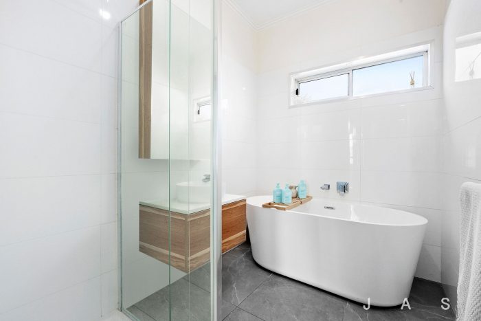 17 The Blvd, Yarraville VIC 3013, Australia