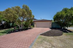 6 Regency Ramble, Wattle Grove WA 6107, Australia