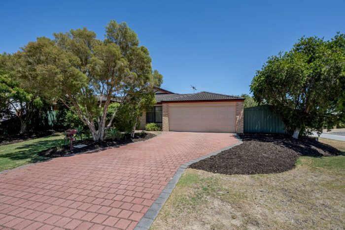 6 Regency Ramble, Wattle Grove WA 6107, Australia
