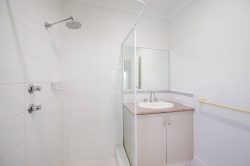 6 Regency Ramble, Wattle Grove WA 6107, Australia