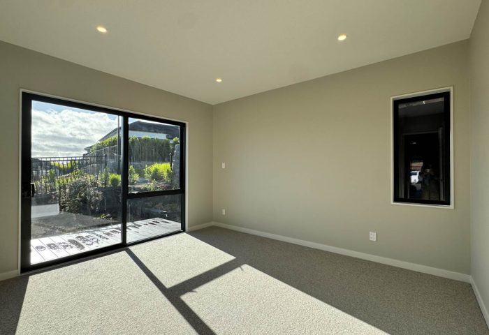 17 Tukutata Crescent, Milldale, Rodney, Auckland, 0932, New Zealand
