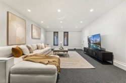 5A Miller Cres, Mount Waverley VIC 3149, Australia