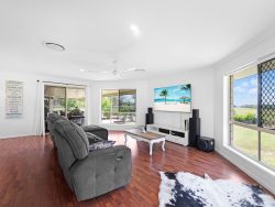 142 Beelbi Creek Rd, Beelbi Creek QLD 4659, Australia